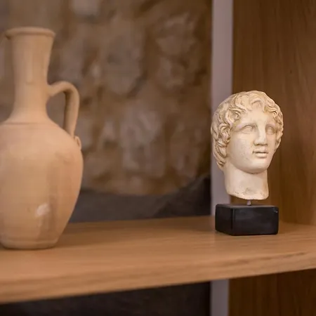 Alexandras Stone House *