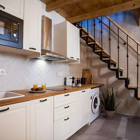 Alexandras Stone House Casa vacanze