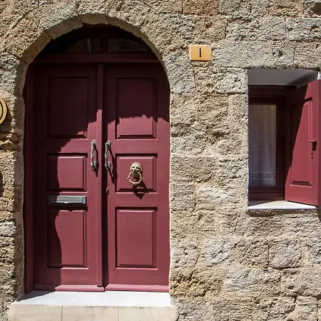 Alexandras Stone House Tatil Evi