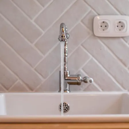 Alexandras Stone House