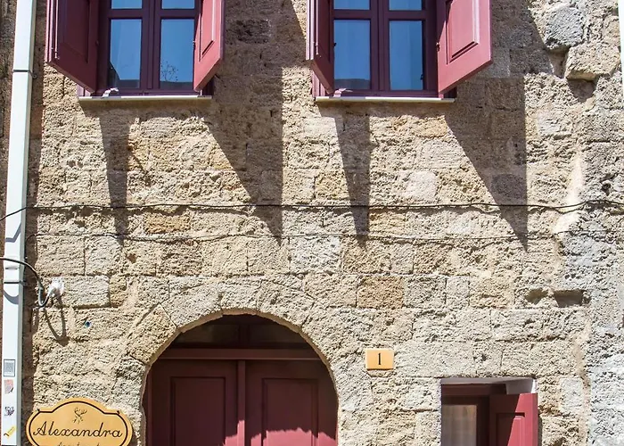 Holiday home Alexandras Stone House *