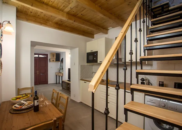 Vakantiehuis Alexandras Stone House Rhodes City