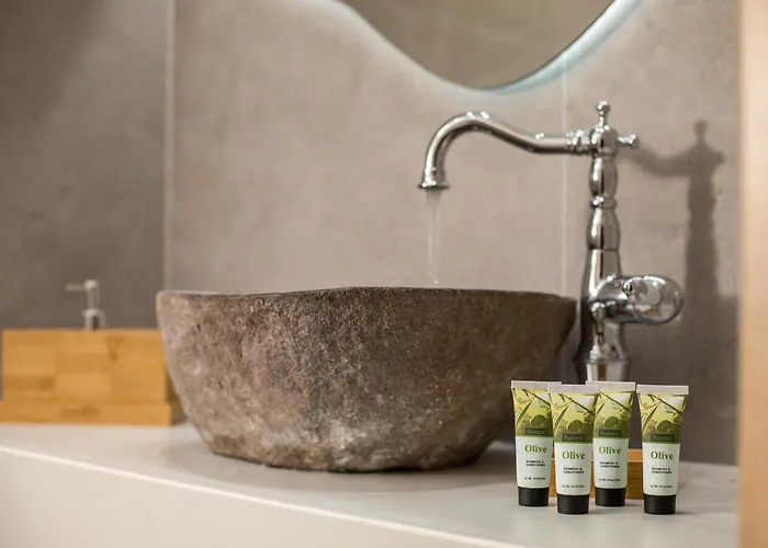 Alexandras Stone House Holiday home