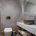 Alexandras Stone House *
