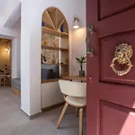 Alexandras Stone House *
